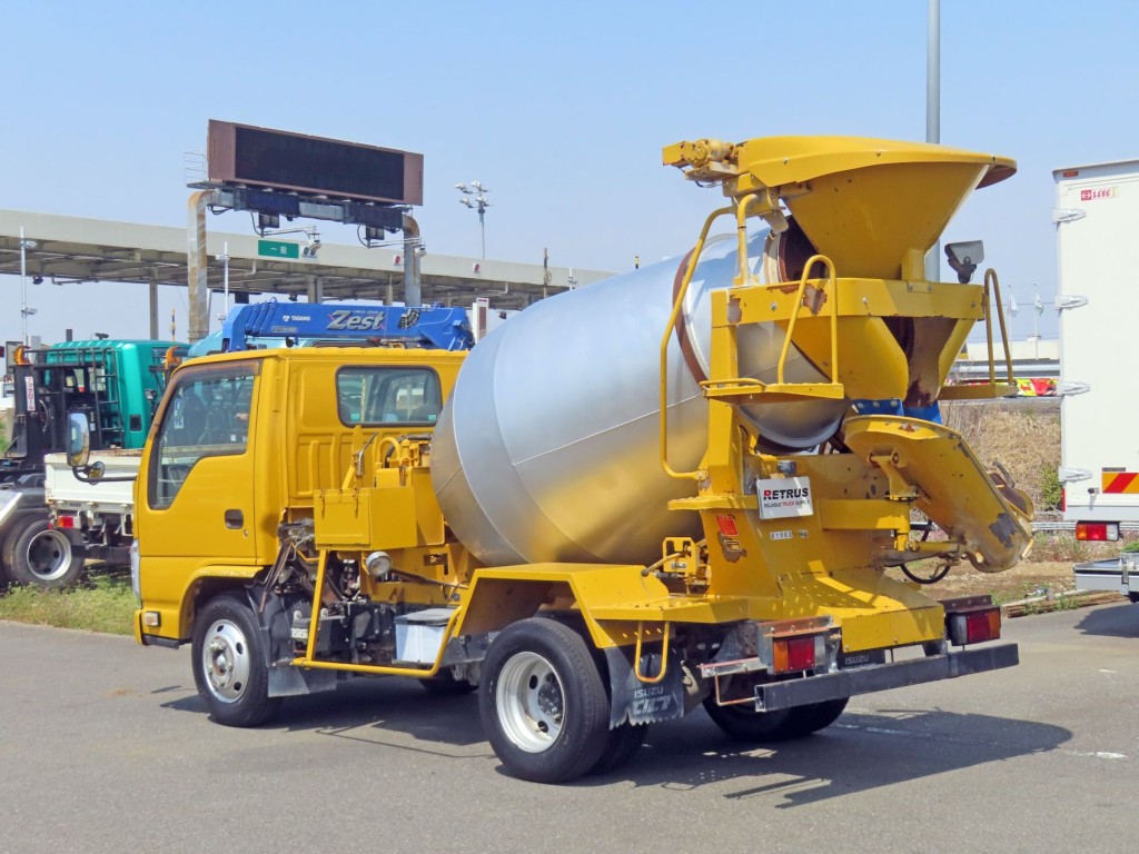 いすゞ エルフ TKG-NKR85N(2WD)の写真3