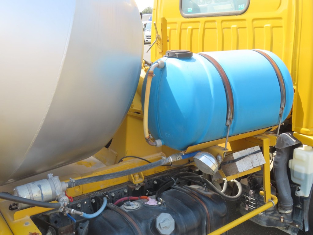 いすゞ エルフ TKG-NKR85N(2WD)の写真10