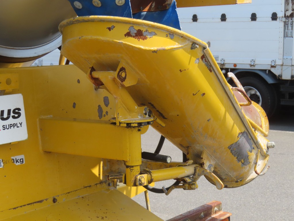 いすゞ エルフ TKG-NKR85N(2WD)の写真12