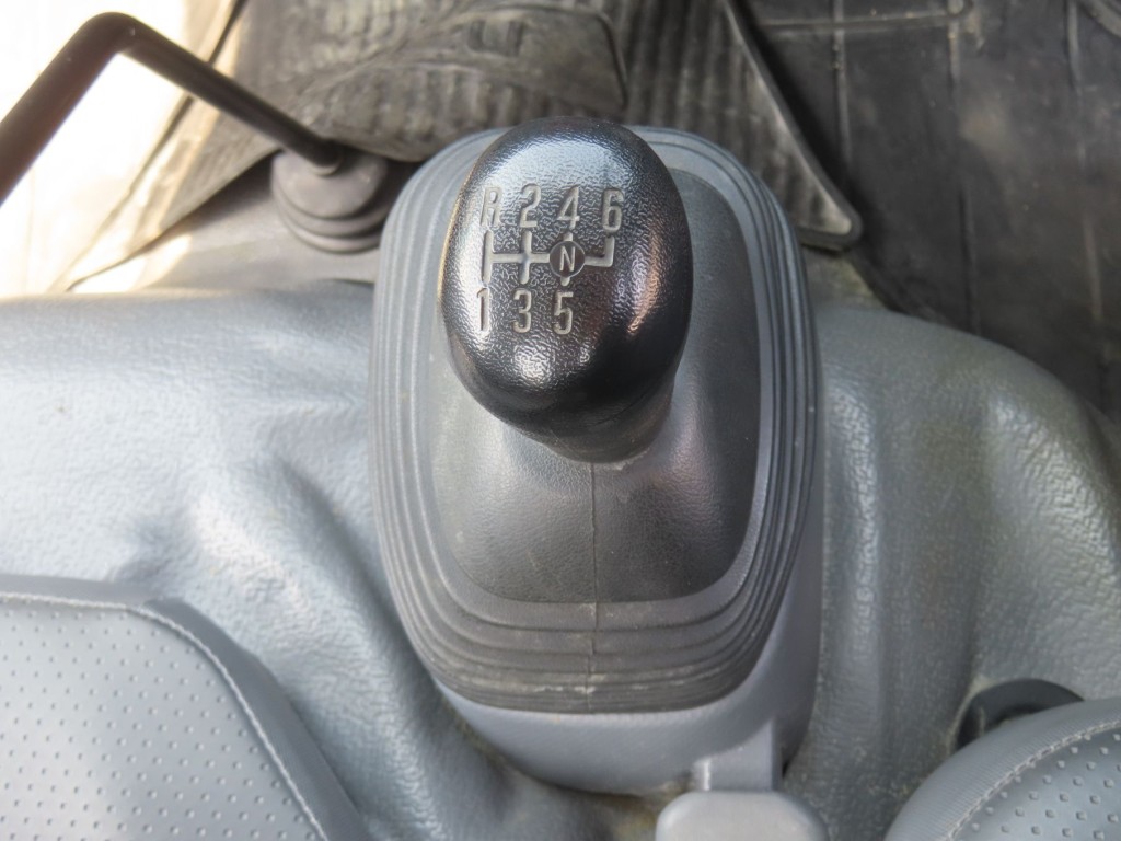 いすゞ エルフ TKG-NKR85N(2WD)の写真23