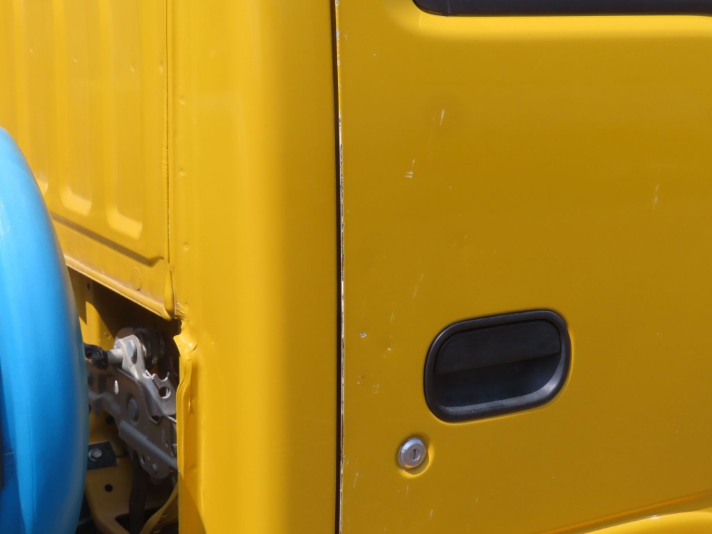 いすゞ エルフ TKG-NKR85N(2WD)の写真40