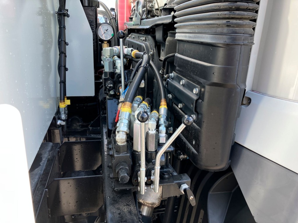 上物の操作レバーの状態です。|三菱 スーパーグレート 2KG-FS70HZの写真19