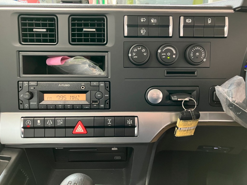 スイッチ類です。|三菱 スーパーグレート 2KG-FS70HZの写真27