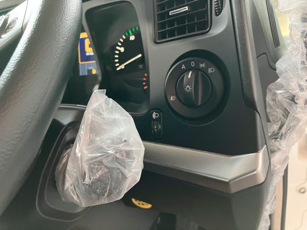 スイッチ類です。|三菱 スーパーグレート 2KG-FS70HZの写真28