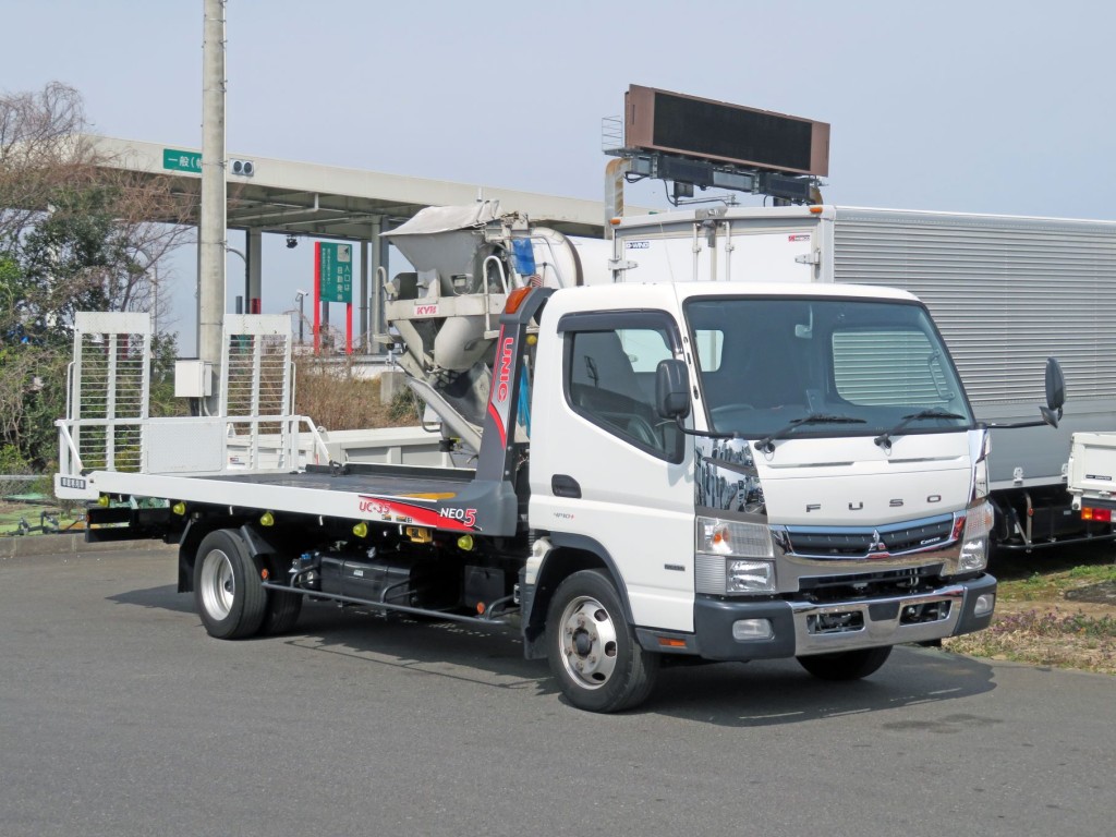 三菱 キャンター 2PG-FEB80(2WD)の写真2