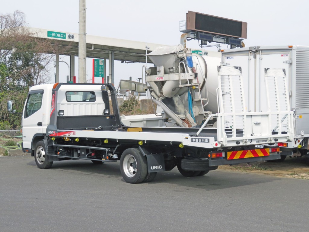 三菱 キャンター 2PG-FEB80(2WD)の写真3