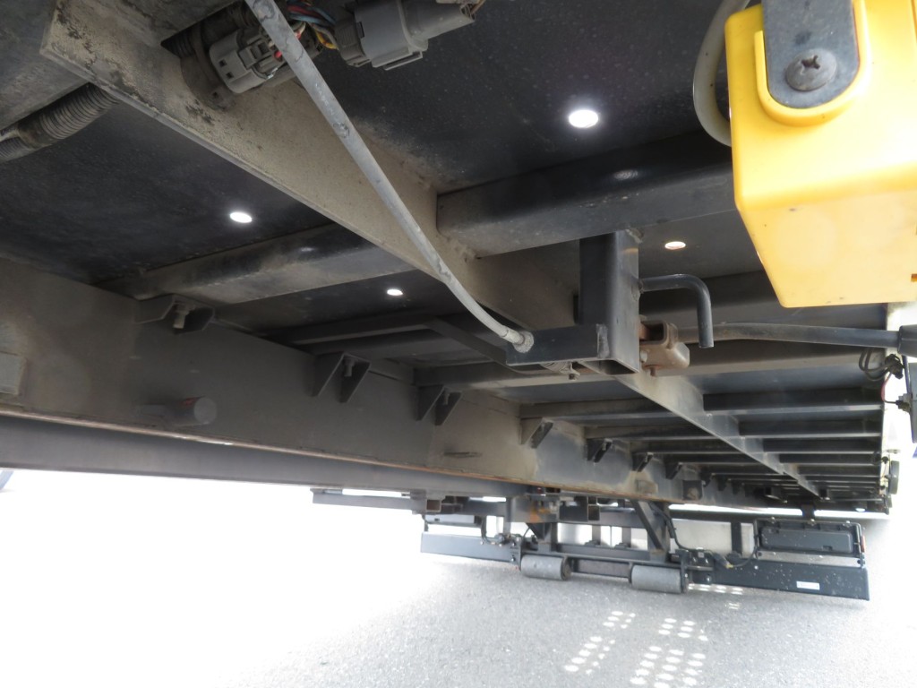 三菱 キャンター 2PG-FEB80(2WD)の写真11