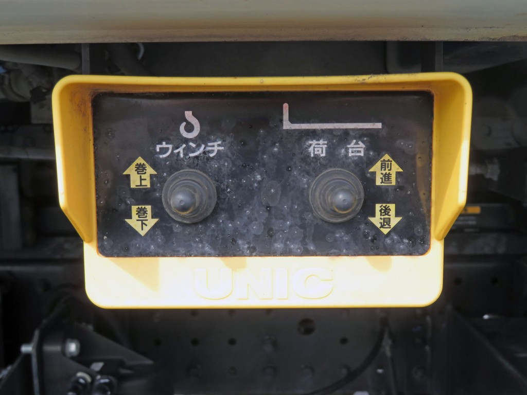 三菱 キャンター 2PG-FEB80(2WD)の写真15