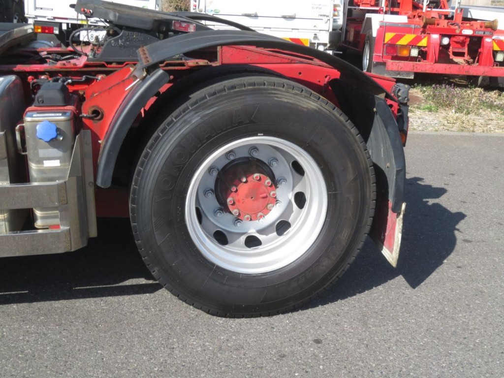 UDトラックス クオン QKG-GK6XABの写真17