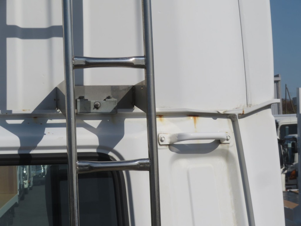 UDトラックス クオン QKG-GK6XABの写真32