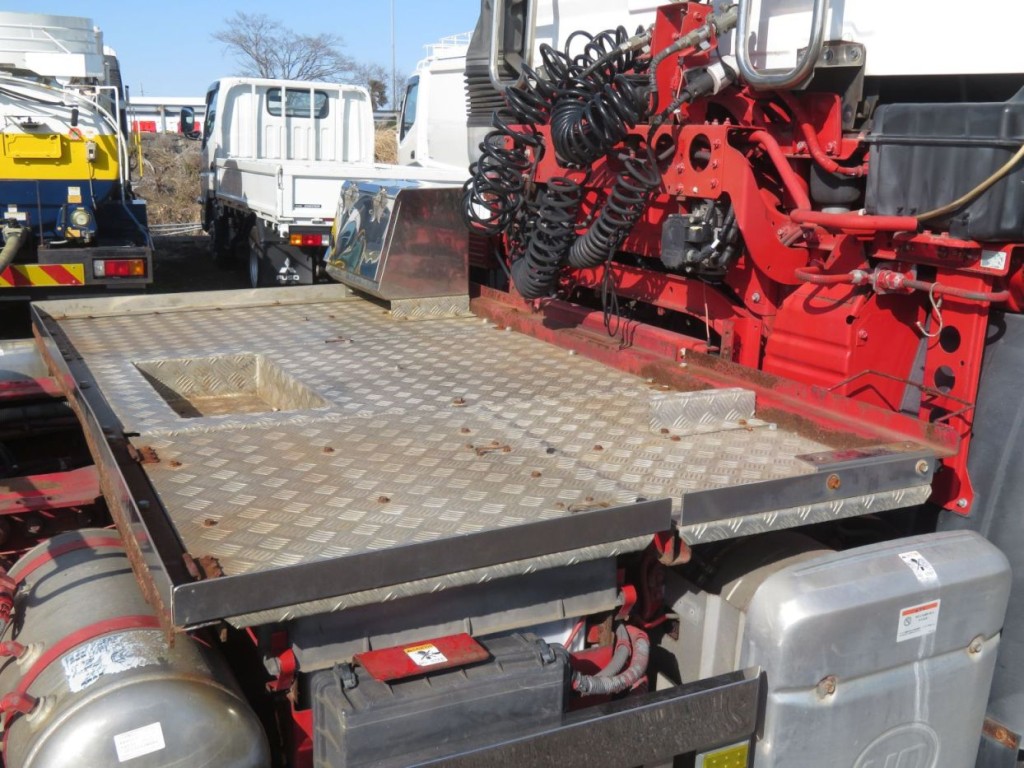 UDトラックス クオン QKG-GK6XABの写真36