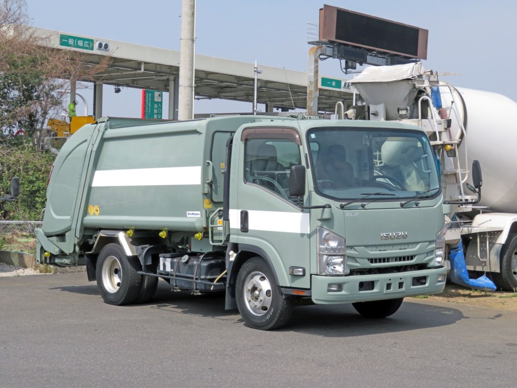 いすゞ エルフ TKG-NPR85YN(2WD)の写真2