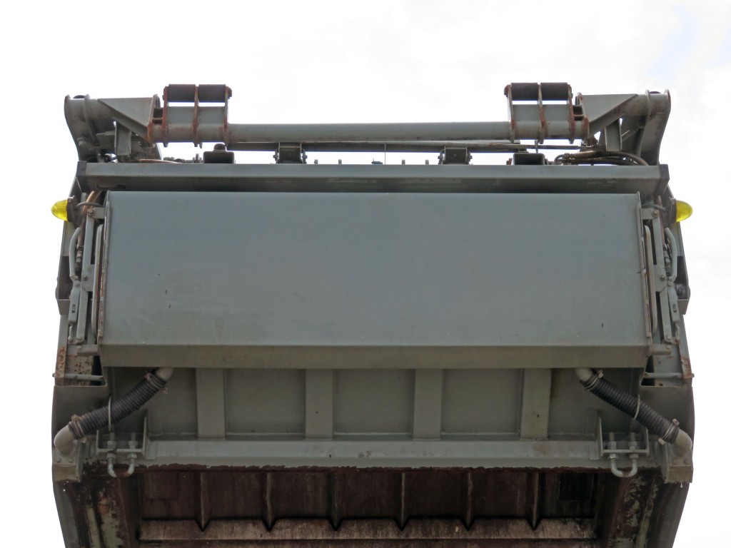 いすゞ エルフ TKG-NPR85YN(2WD)の写真8