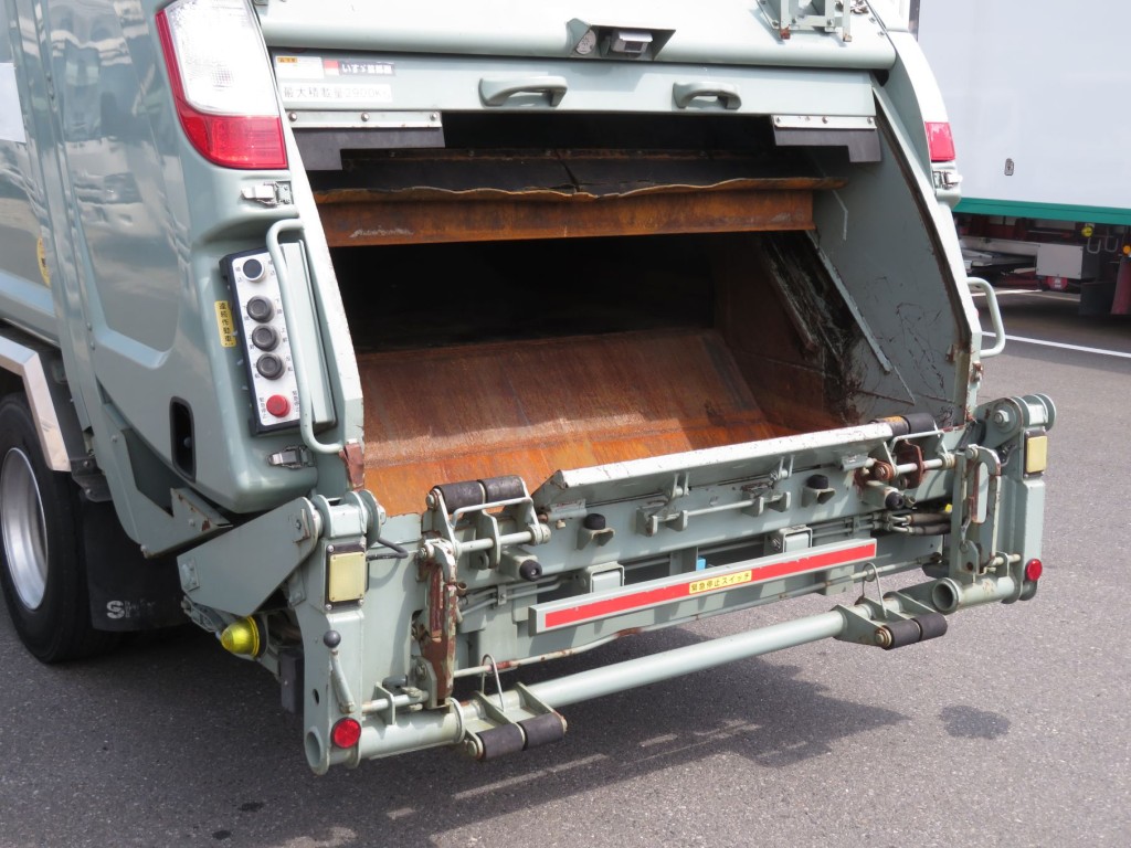 いすゞ エルフ TKG-NPR85YN(2WD)の写真14