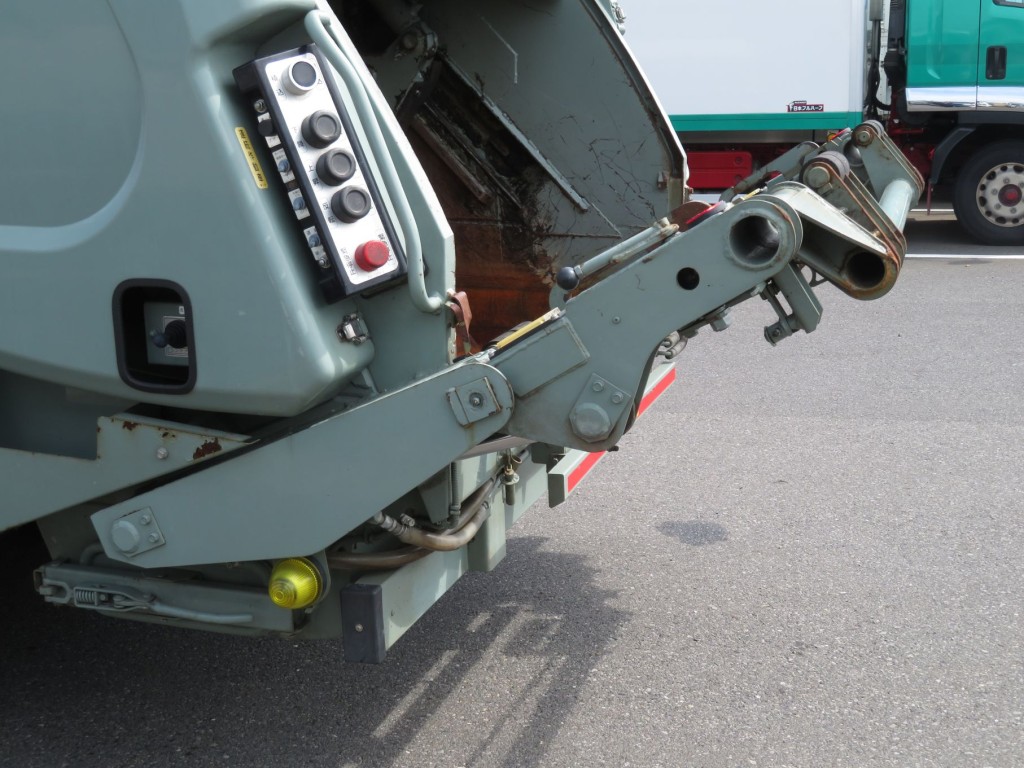 上限まで上げた状態です。|いすゞ エルフ TKG-NPR85YN(2WD)の写真17