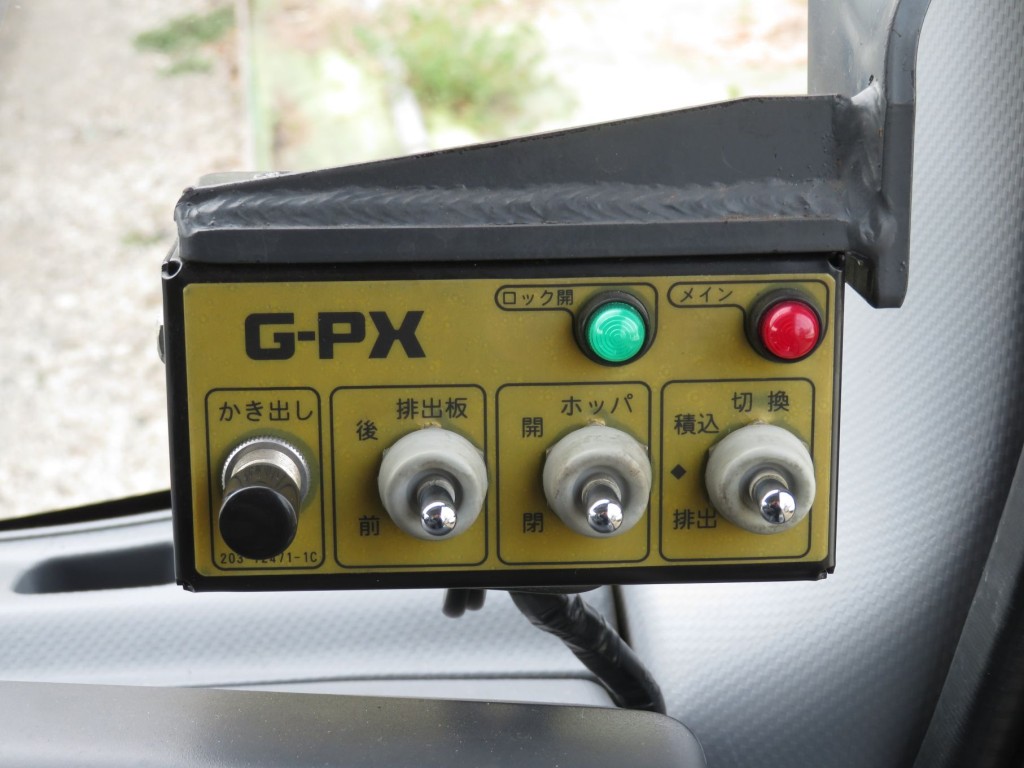 上物の操作スイッチです。|いすゞ エルフ TKG-NPR85YN(2WD)の写真21