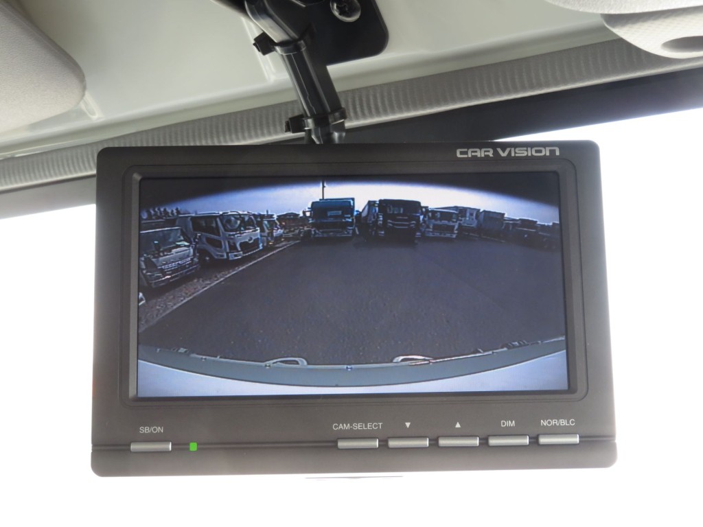 液晶バックモニター付きです。|いすゞ エルフ TKG-NPR85YN(2WD)の写真22