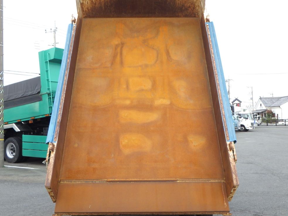 床の状態です。|いすゞ フォワード 2RG-FRR90S1(2WD)の写真8