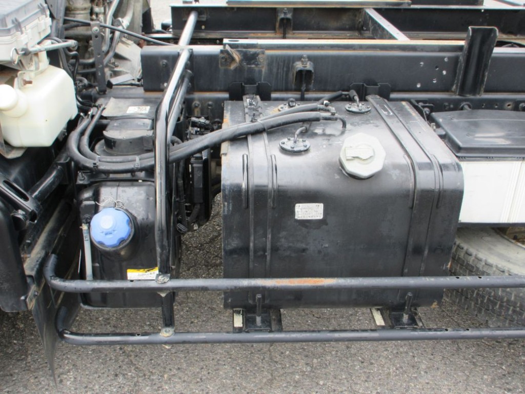 燃料タンクは90Lです。|いすゞ フォワード 2RG-FRR90S1(2WD)の写真14