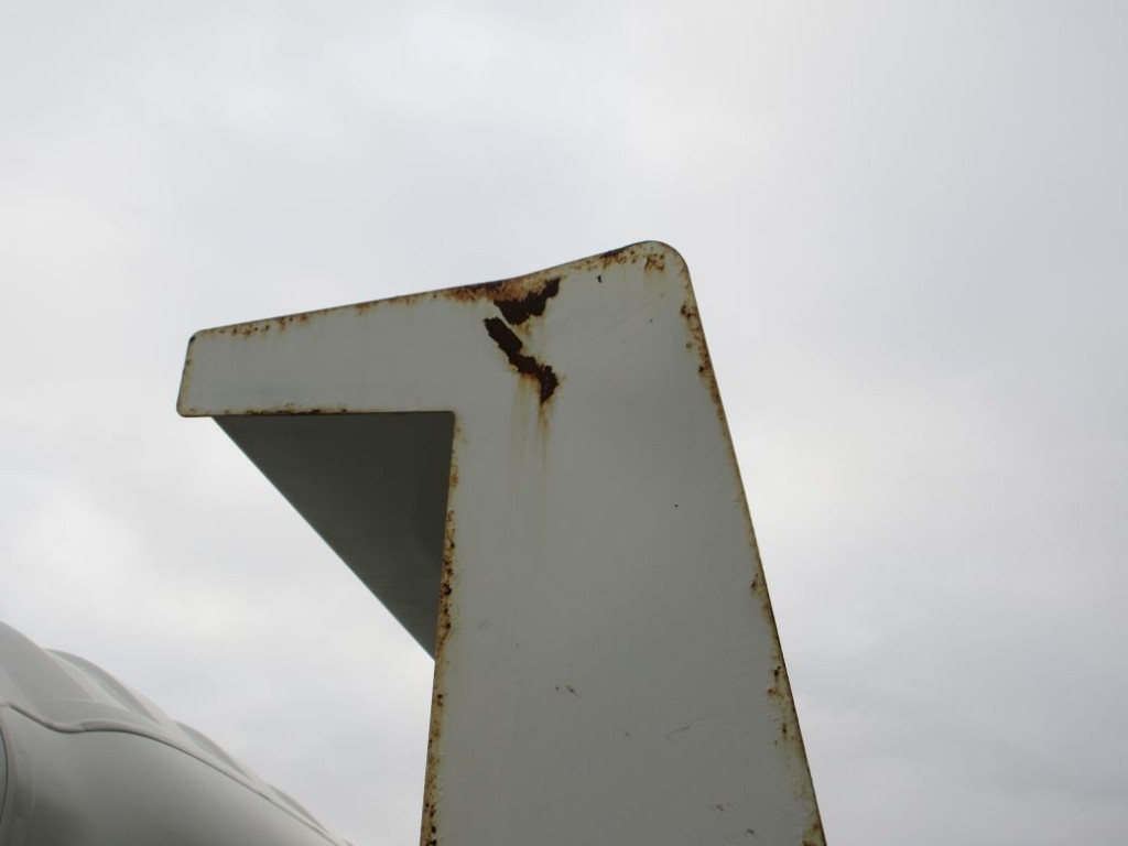 プロテクターの両サイドにキズ・サビ・曲がりがあります。|いすゞ フォワード 2RG-FRR90S1(2WD)の写真21