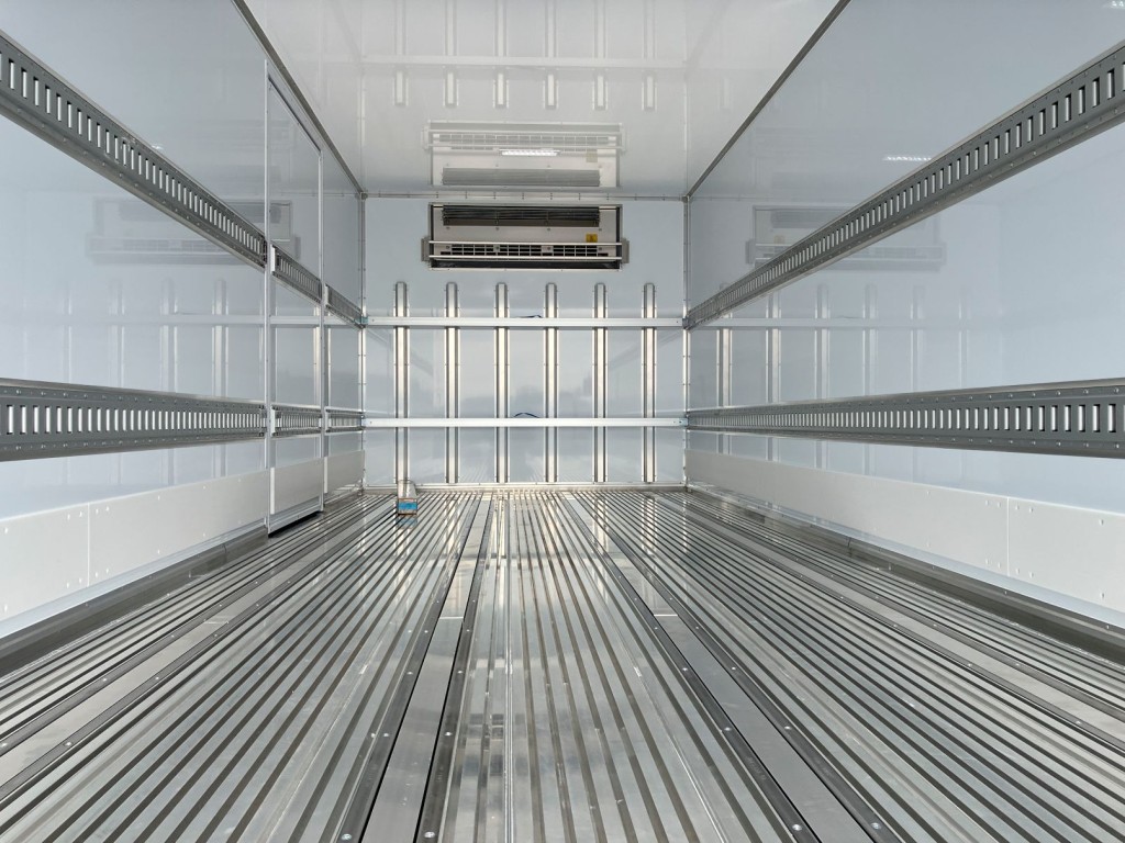 三菱 ファイター 2KG-FK65F(2WD)の写真11