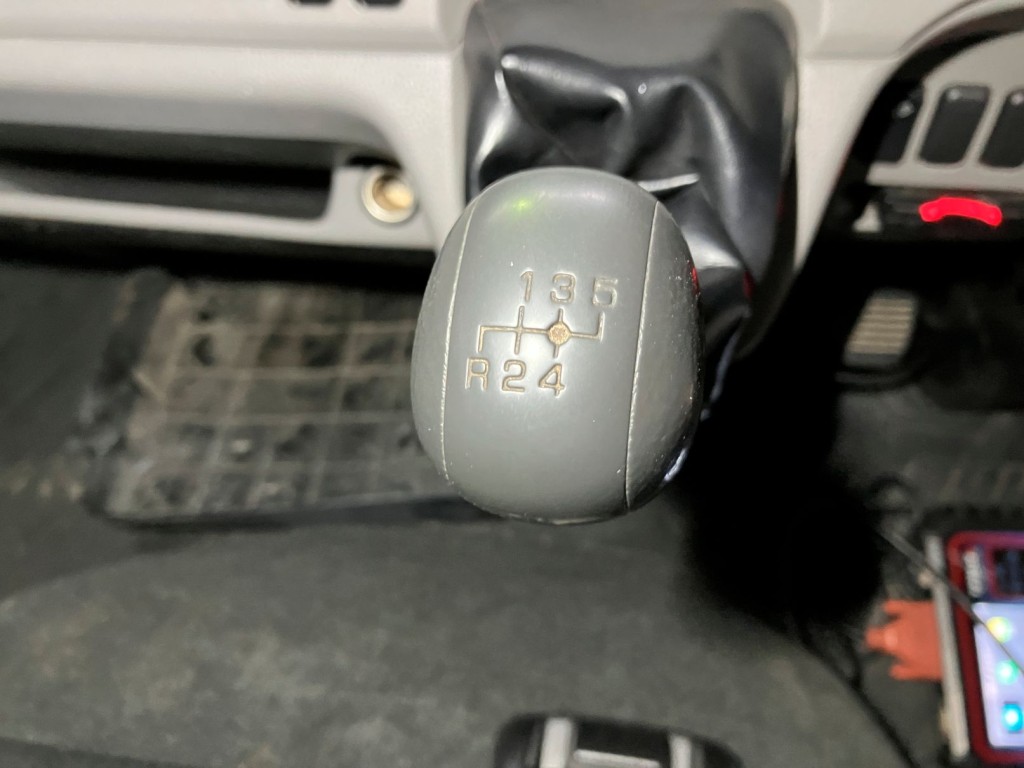 三菱 キャンター TPG-FEA50(2WD)の写真16