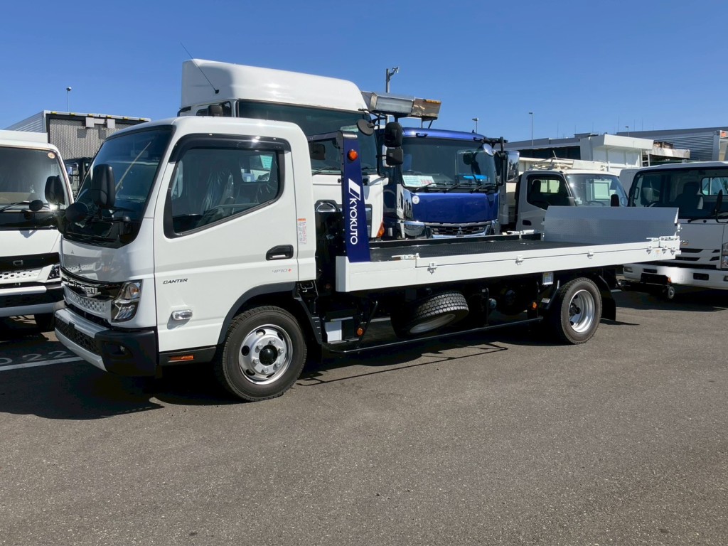 三菱 キャンター 2PG-FEB90(2WD)の写真1