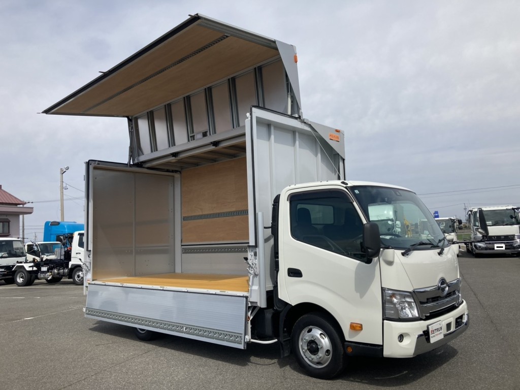 未使用日野の3トンワイドロングアルミウイングです。|日野 デュトロ 2KG-XZU712M(2WD)の写真2