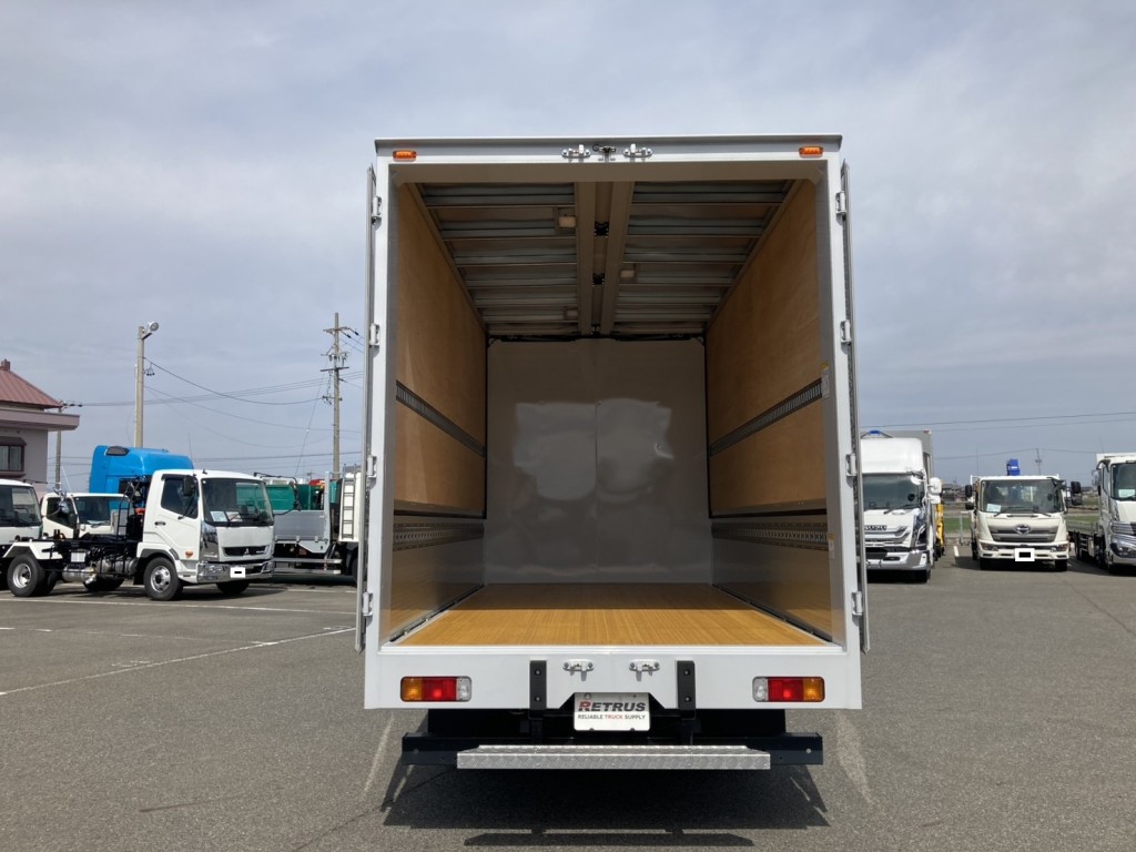 リア観音ドアを開けた状態です。|日野 デュトロ 2KG-XZU712M(2WD)の写真15