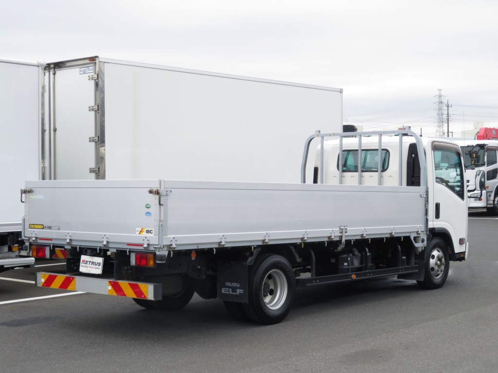 いすゞ エルフ TPG-NPR85YN(2WD)の写真4