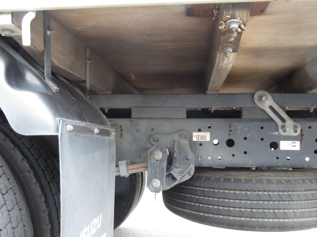 いすゞ エルフ TPG-NPR85YN(2WD)の写真5