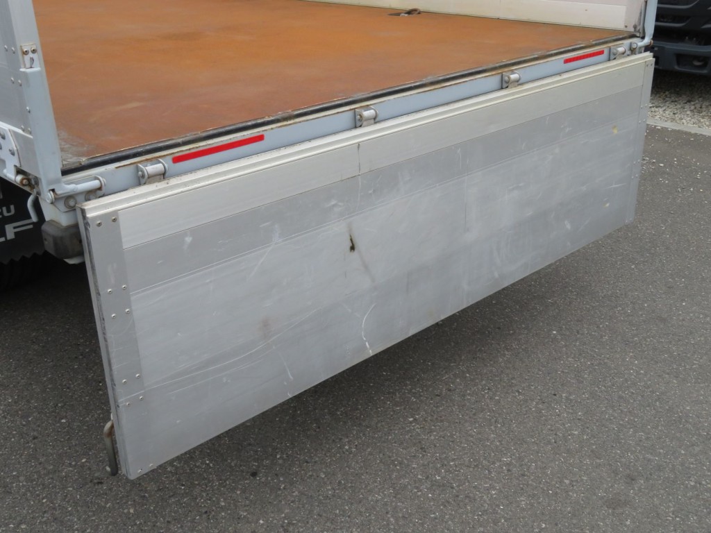 いすゞ エルフ TPG-NPR85YN(2WD)の写真18