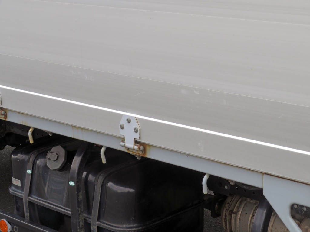 いすゞ エルフ TPG-NPR85YN(2WD)の写真32