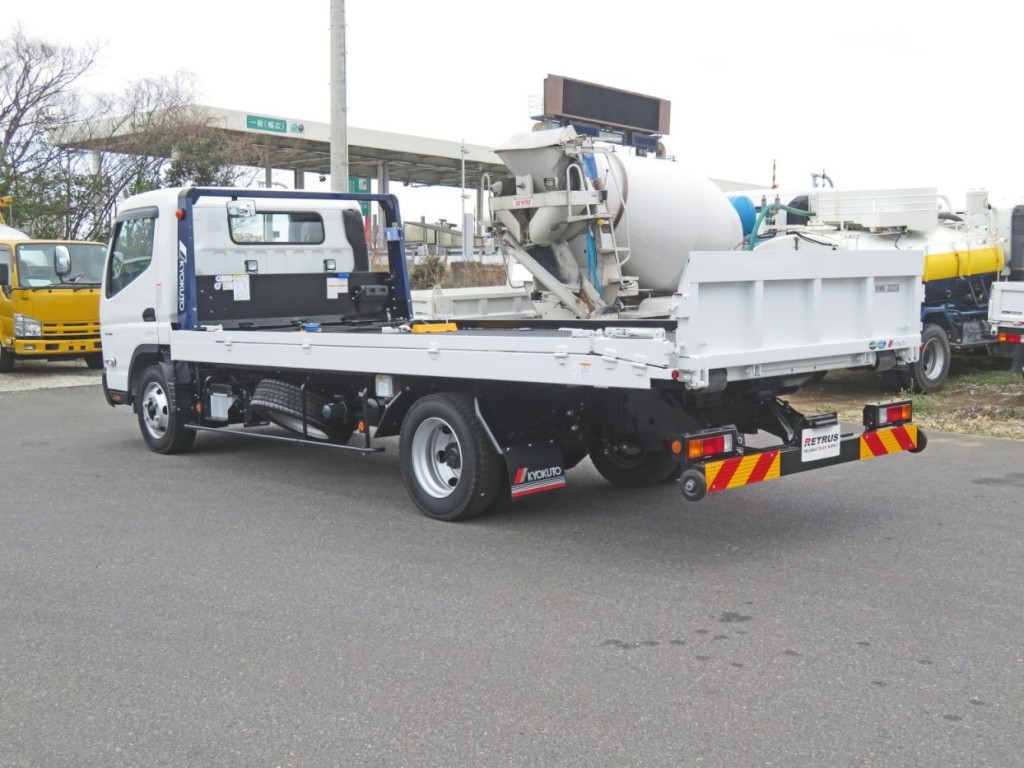 三菱 キャンター 2PG-FEB90(2WD)の写真3