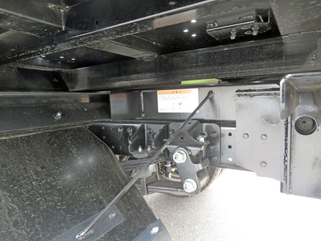 三菱 キャンター 2PG-FEB90(2WD)の写真5