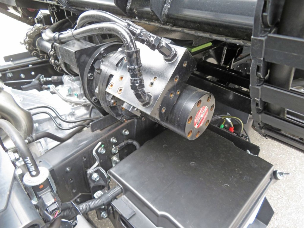 上物に少し置きサビがあります。|三菱 キャンター 2PG-FEB90(2WD)の写真23