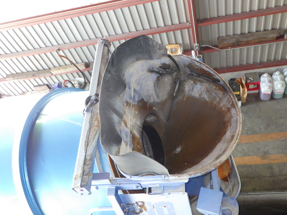 投入口の状態です。|三菱 ファイター QKG-FK72FZの写真8