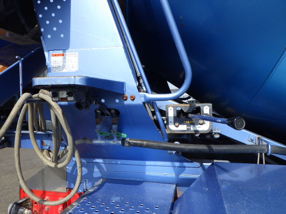 運転席側の操作レバーです。|三菱 ファイター QKG-FK72FZの写真11