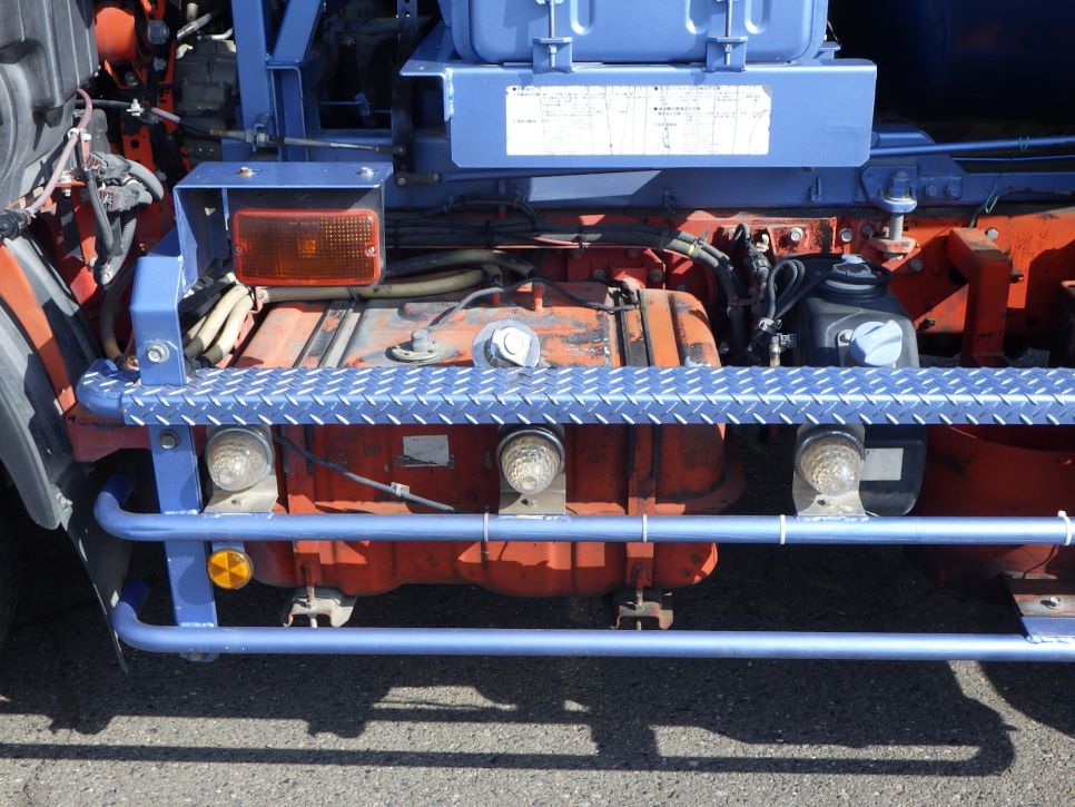 燃料タンクは100Lです。|三菱 ファイター QKG-FK72FZの写真21