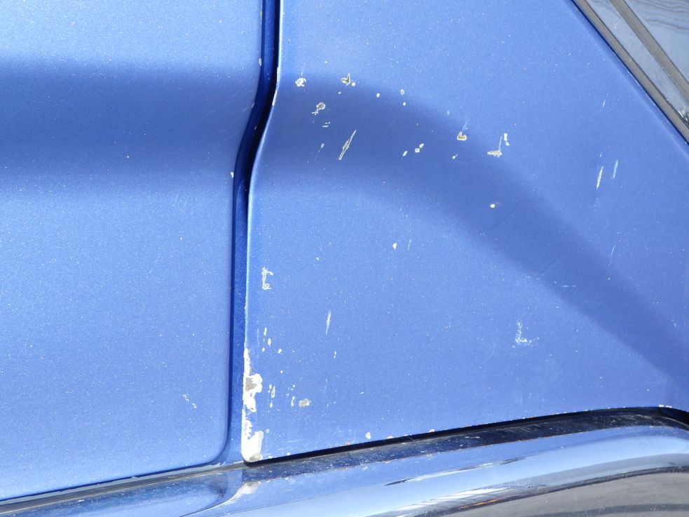 運転席側ドアにキズがあります。(助手席側にもあります)|三菱 ファイター QKG-FK72FZの写真25