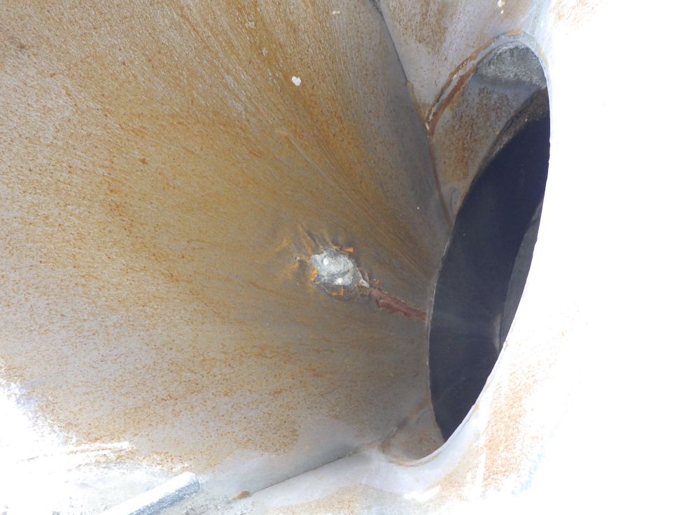 投入口に溶接跡があります。|三菱 ファイター QKG-FK72FZの写真34