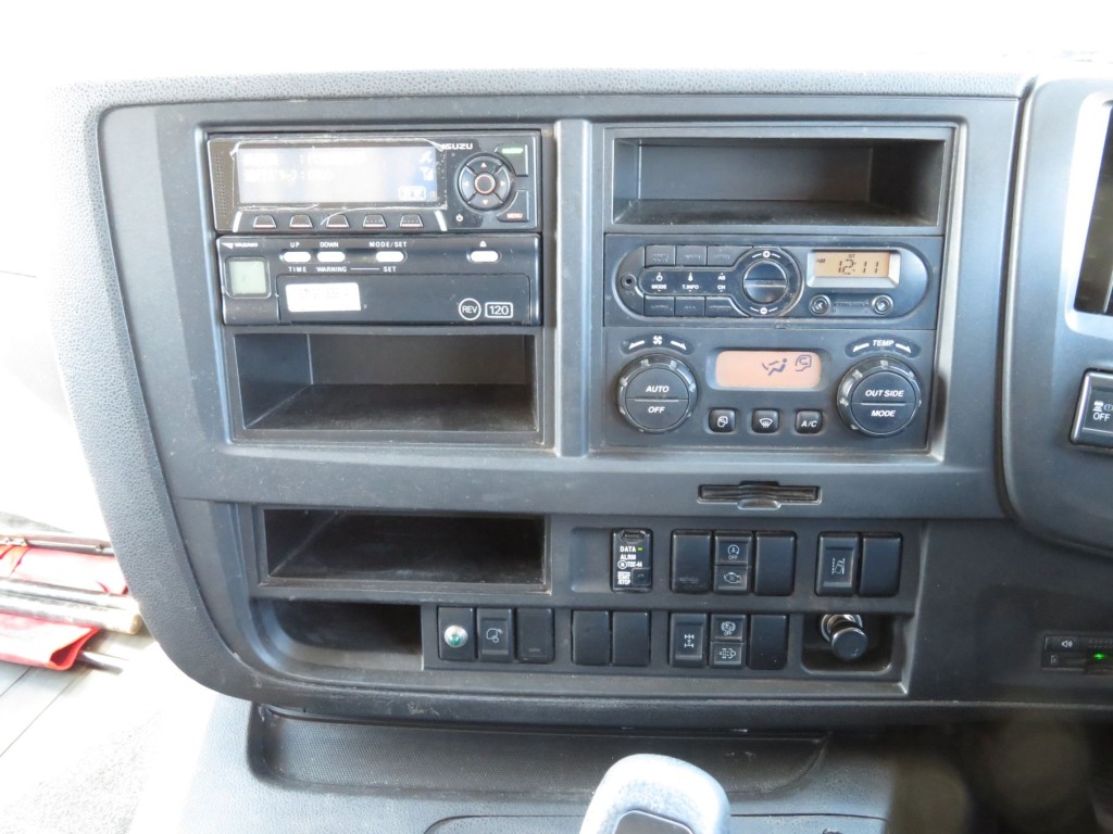 いすゞ ギガ QDG-EXZ52BJの写真22