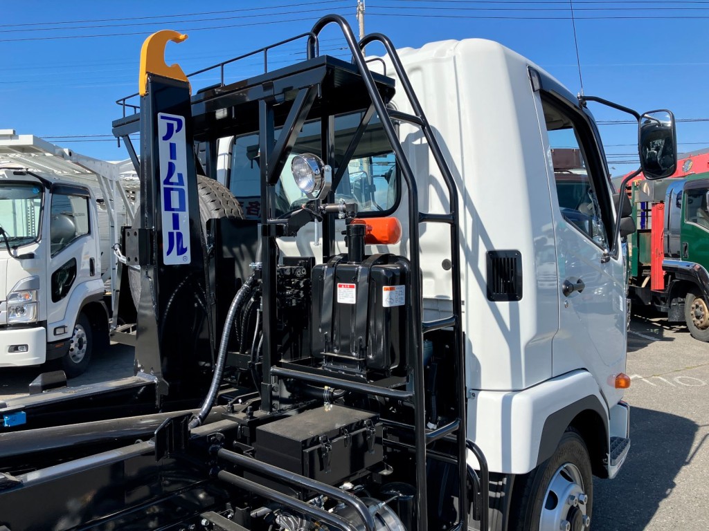 キャブバックブリッジ付きです。|三菱 ファイター 2KG-FK72F(2WD)の写真12