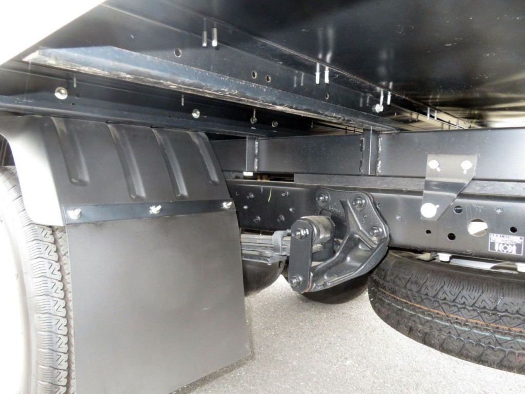 シャーシとネタの状態です。(縦ネタ・横ネタは鉄製です)|日野 デュトロ 2KG-XZU710M(2WD)の写真5