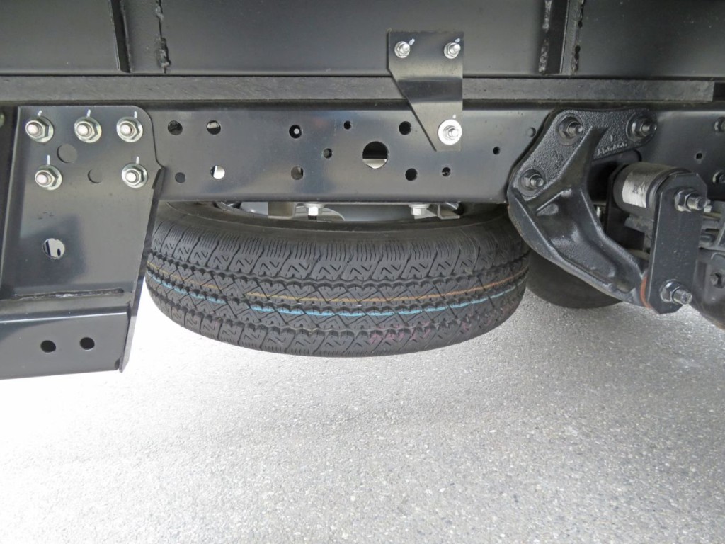 スペアタイヤ付きです。|日野 デュトロ 2KG-XZU710M(2WD)の写真13