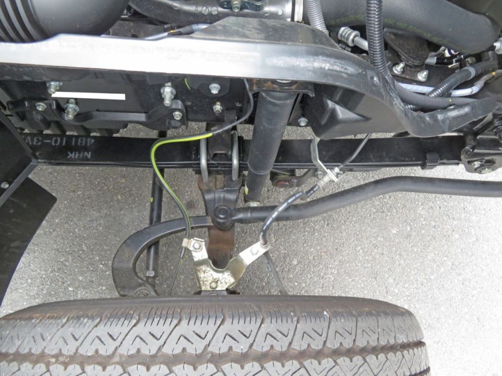 脚廻りに置きサビがあります。|日野 デュトロ 2KG-XZU710M(2WD)の写真14