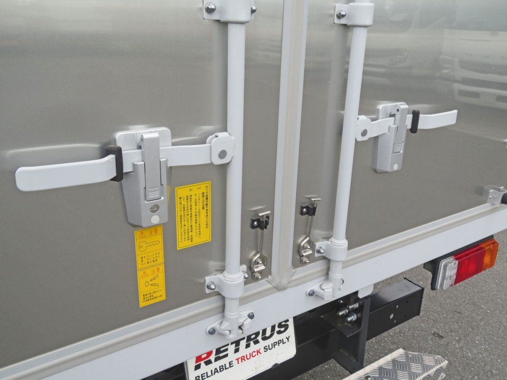 ハンマーロックの丁番に少し置きサビがあります。|日野 デュトロ 2KG-XZU710M(2WD)の写真19