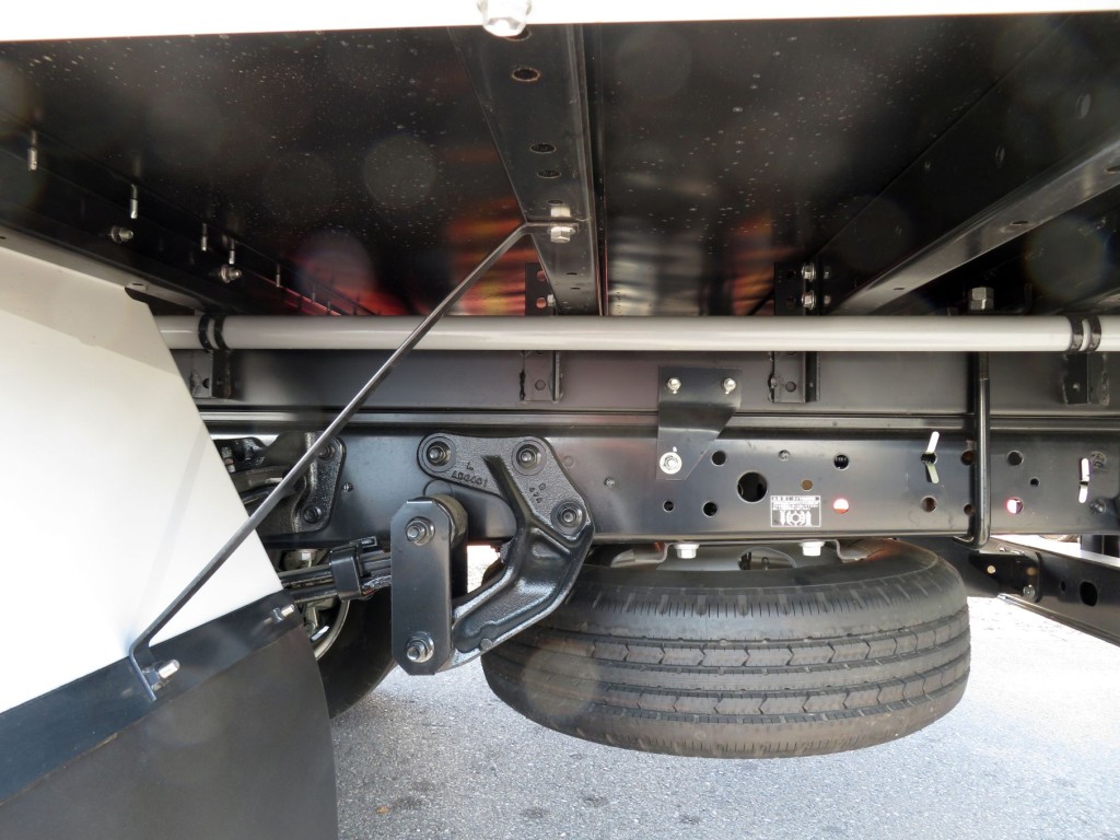 シャーシとネタの状態です。|日野 デュトロ 2KG-XZU712M(2WD)の写真5