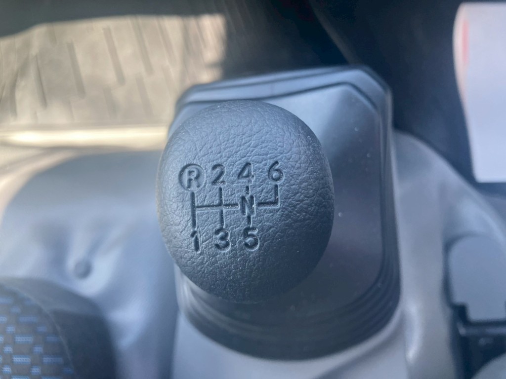 日野 デュトロ 2KG-XZU712M(2WD)の写真6