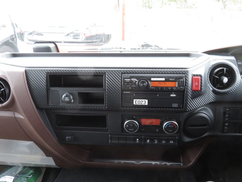 インパネ周りの状態です。|日野 レンジャー 2PG-FD2ABG(2WD)の写真16